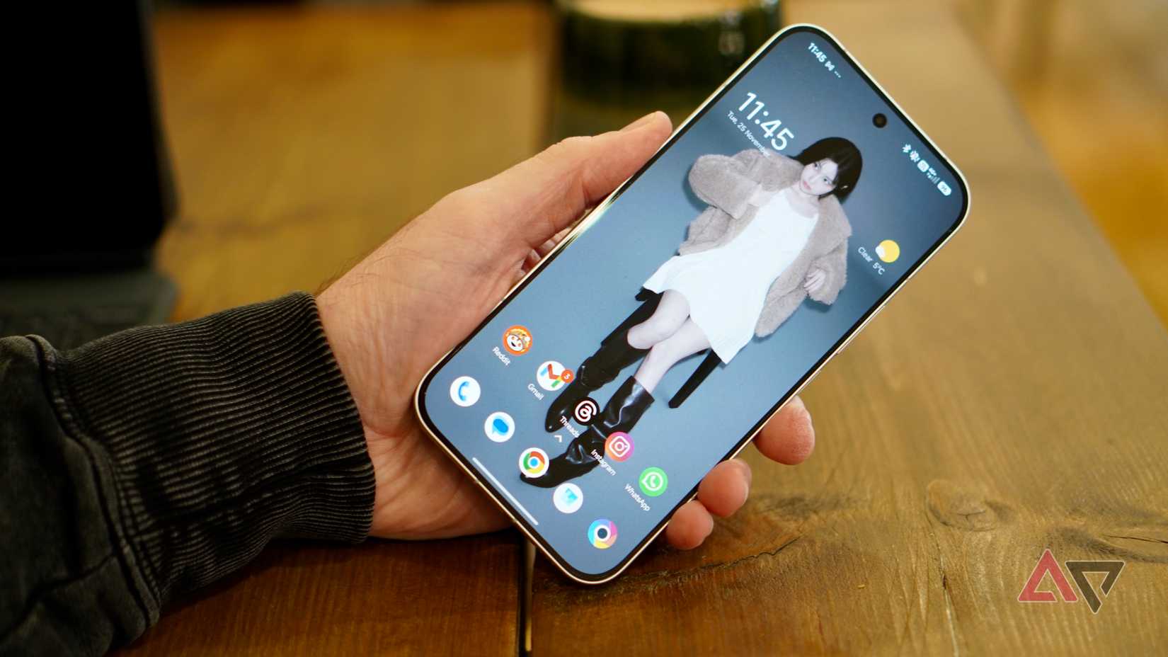 The Samsung Galaxy Z Fold 7's cover screen