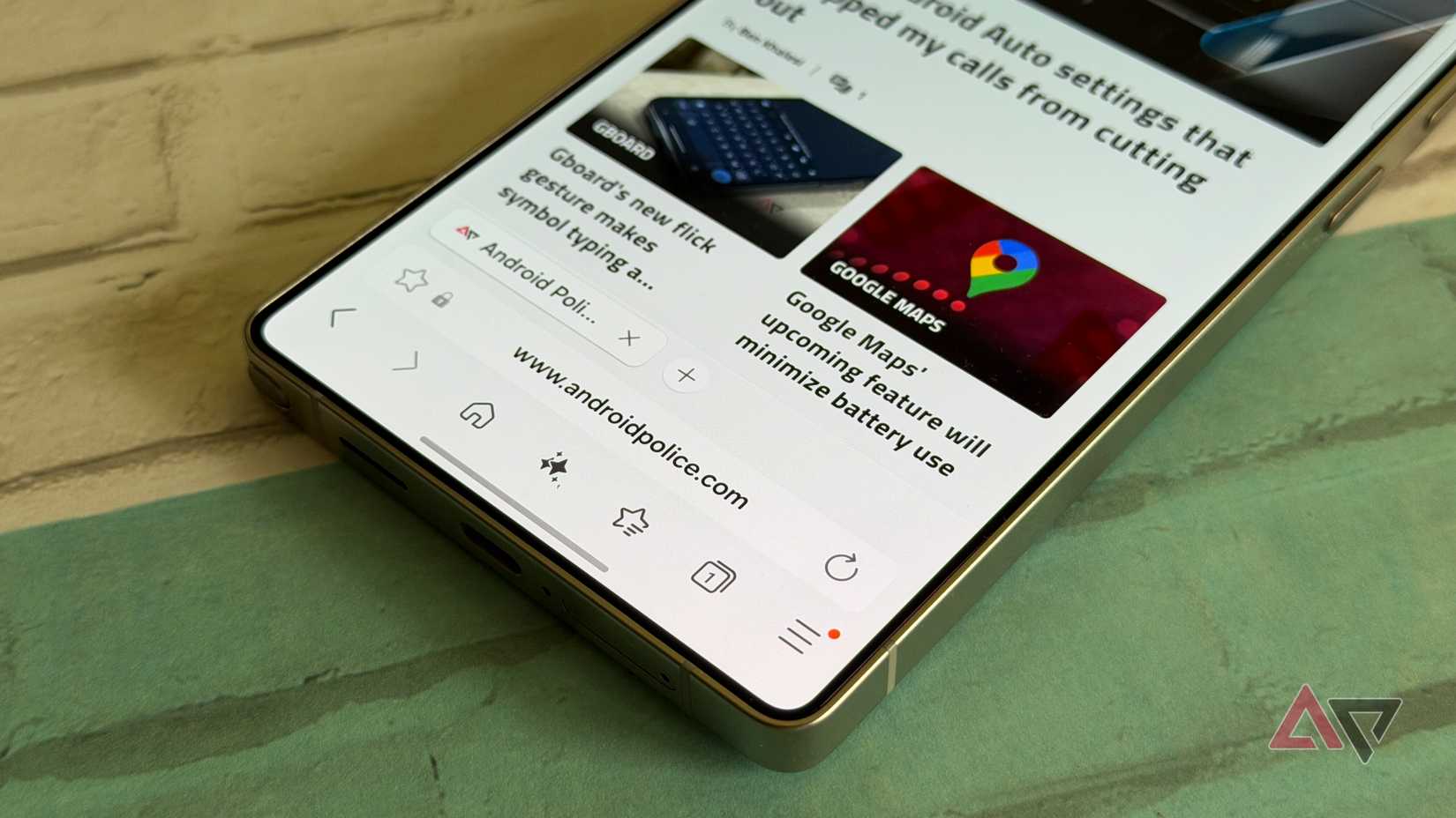 Samsung-Galaxy-Z-Fold-7-open-showing-installed-apps