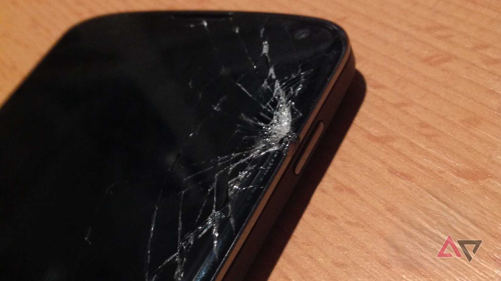 Wear OS 6 Material 3 Expressive screenshots on Pixel watch