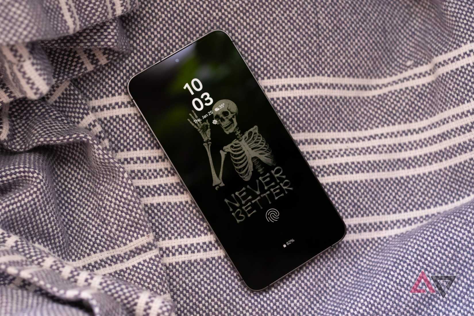 Leaked image of Pixel Watch 4 charging