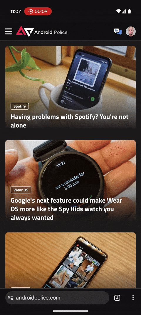A GIF highlighting Google Chrome's new bottom-aligned address bar.